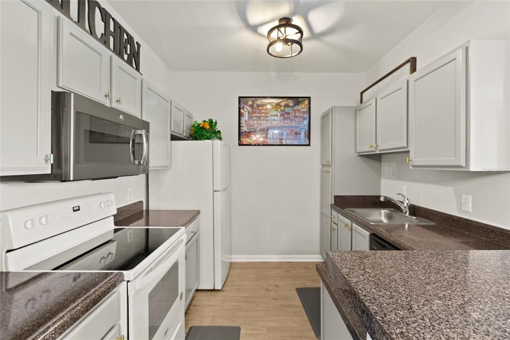 En Venta: $224,000 (2 camas, 2 baños, 1048 Pies cuadrados)