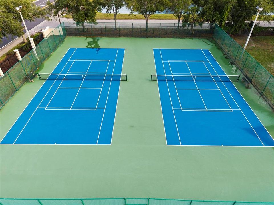 En Venta: $224,000 (2 camas, 2 baños, 1048 Pies cuadrados)