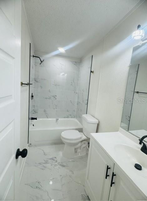 En Venta: $239,900 (3 camas, 2 baños, 1400 Pies cuadrados)