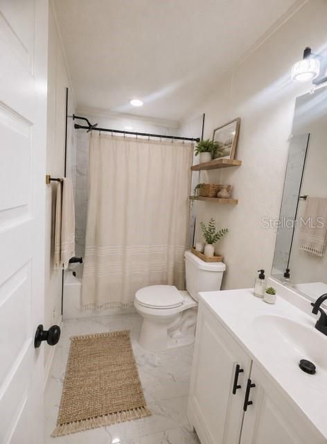 En Venta: $239,900 (3 camas, 2 baños, 1400 Pies cuadrados)