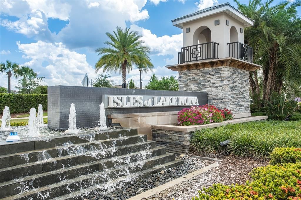 Active With Contract: $2,900 (4 beds, 3 baths, 1809 Square Feet)