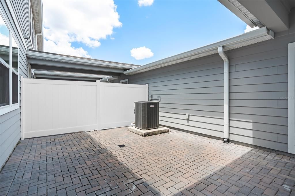 Active With Contract: $2,900 (4 beds, 3 baths, 1809 Square Feet)