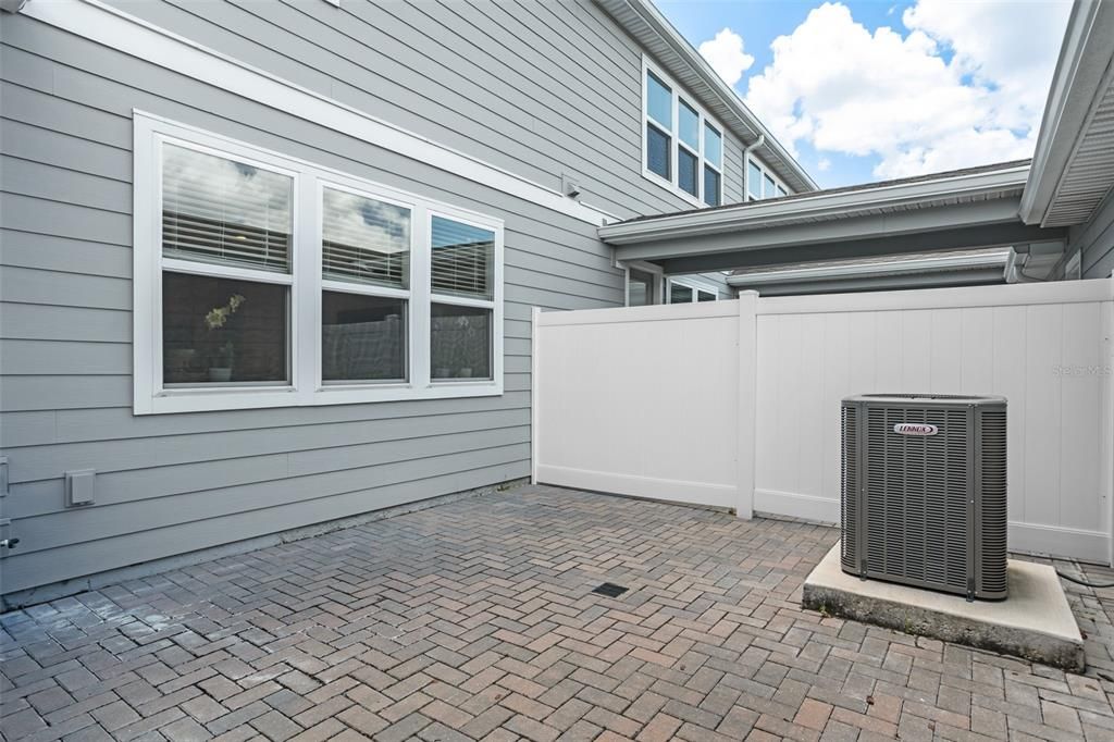 Active With Contract: $2,900 (4 beds, 3 baths, 1809 Square Feet)