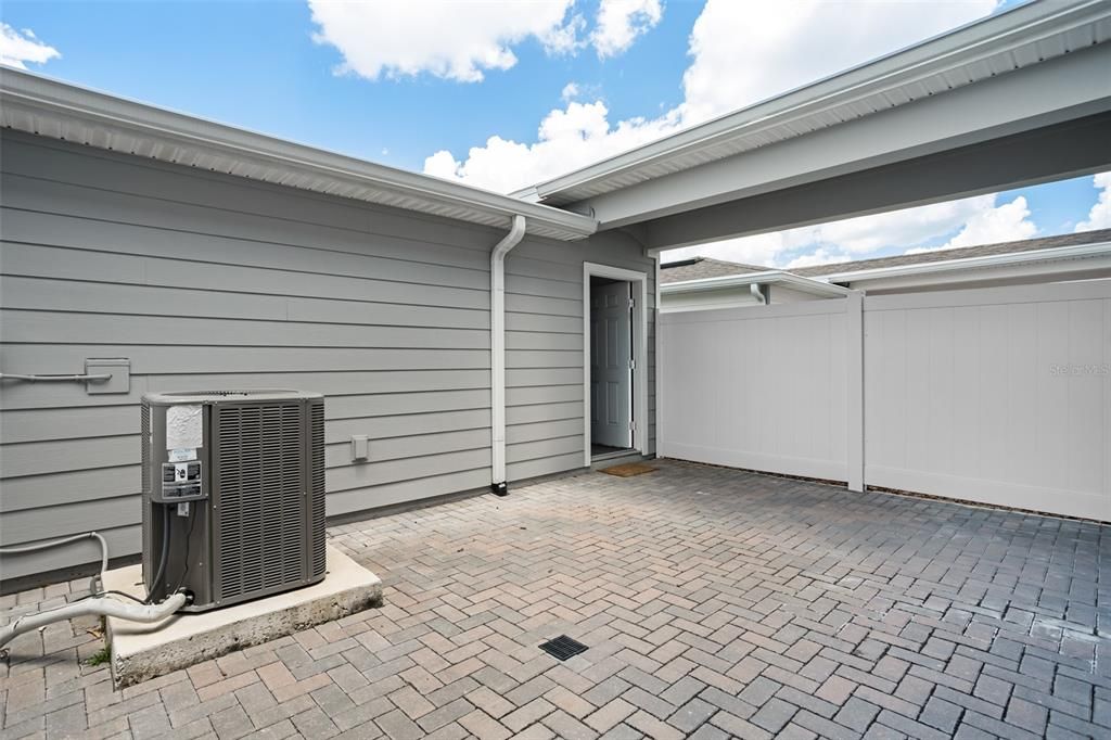 Active With Contract: $2,900 (4 beds, 3 baths, 1809 Square Feet)