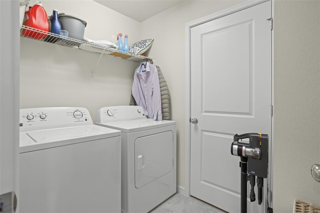 Active With Contract: $2,900 (4 beds, 3 baths, 1809 Square Feet)