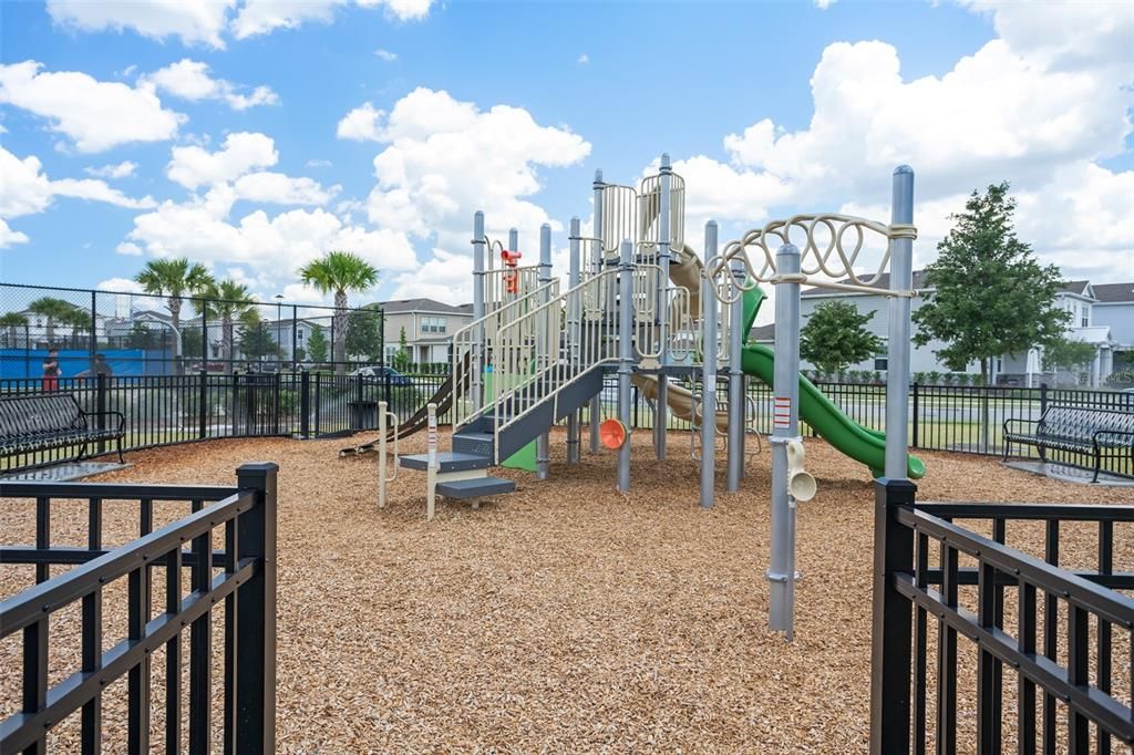 Active With Contract: $2,900 (4 beds, 3 baths, 1809 Square Feet)