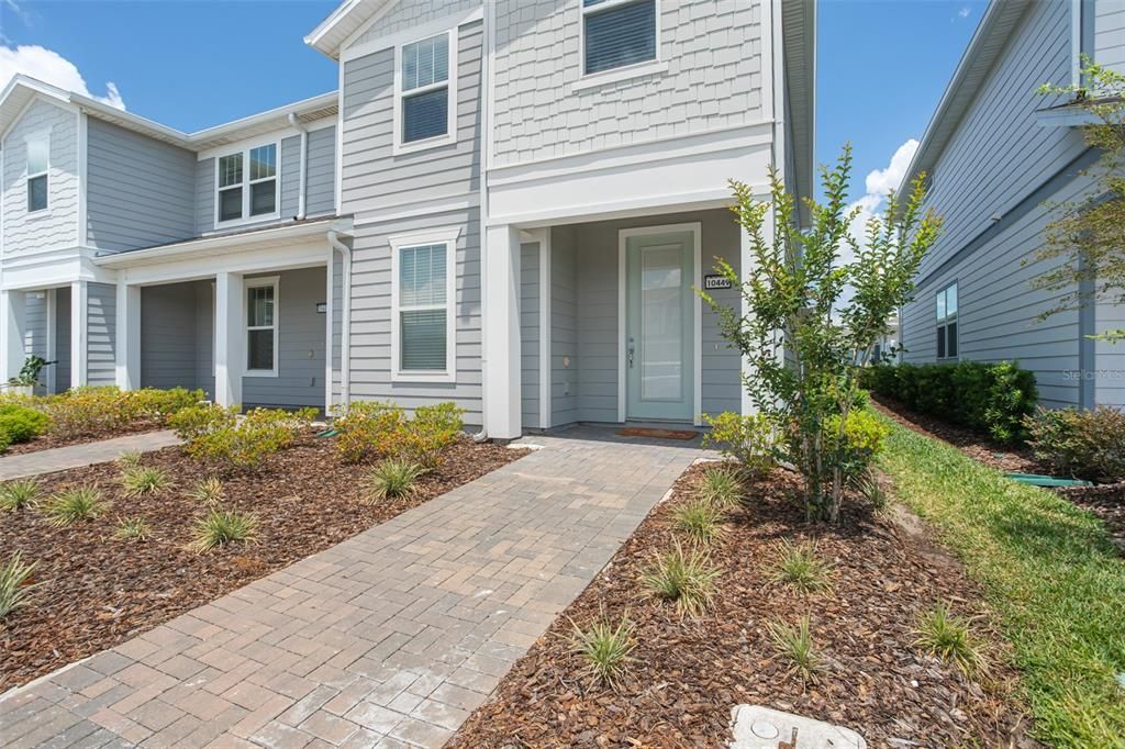 Active With Contract: $2,900 (4 beds, 3 baths, 1809 Square Feet)