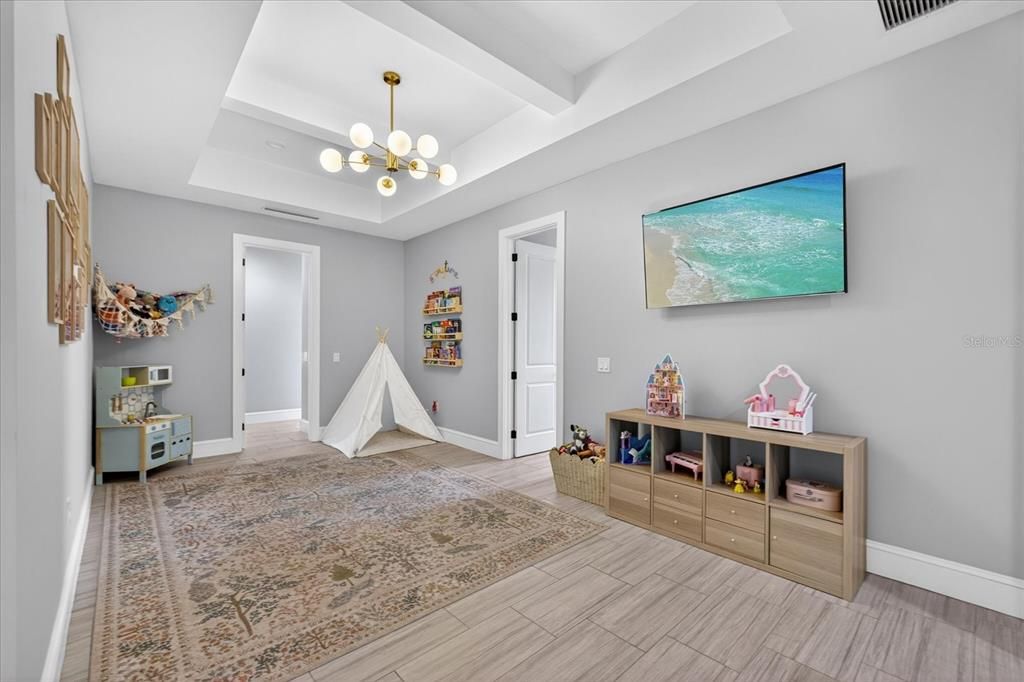 En Venta: $925,000 (4 camas, 3 baños, 2370 Pies cuadrados)