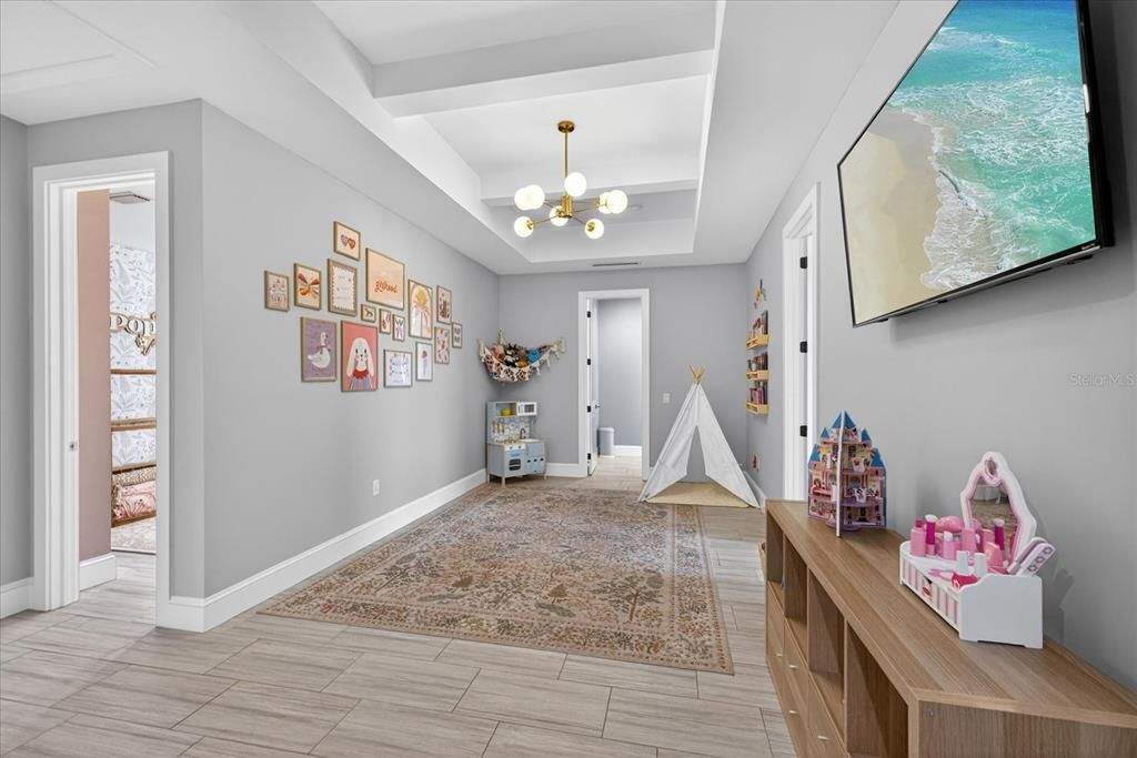 En Venta: $925,000 (4 camas, 3 baños, 2370 Pies cuadrados)