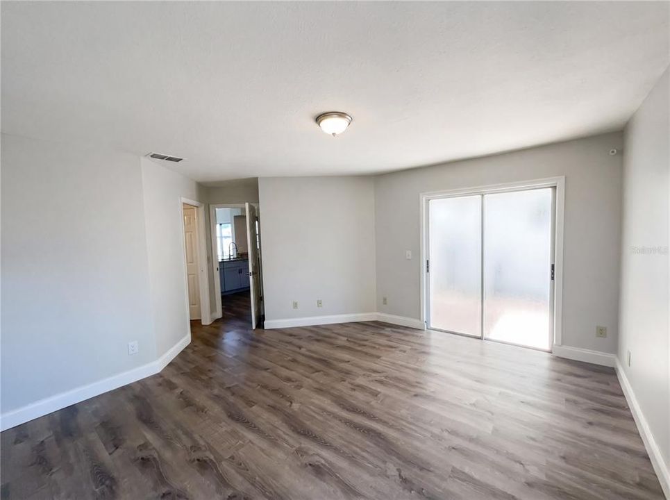 En Venta: $260,000 (3 camas, 2 baños, 1401 Pies cuadrados)
