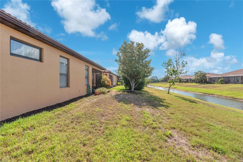 For Sale: $275,000 (3 beds, 2 baths, 1616 Square Feet)