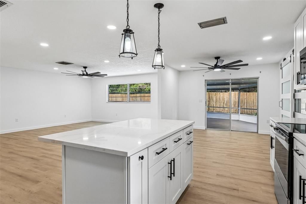 For Sale: $475,000 (4 beds, 2 baths, 1709 Square Feet)