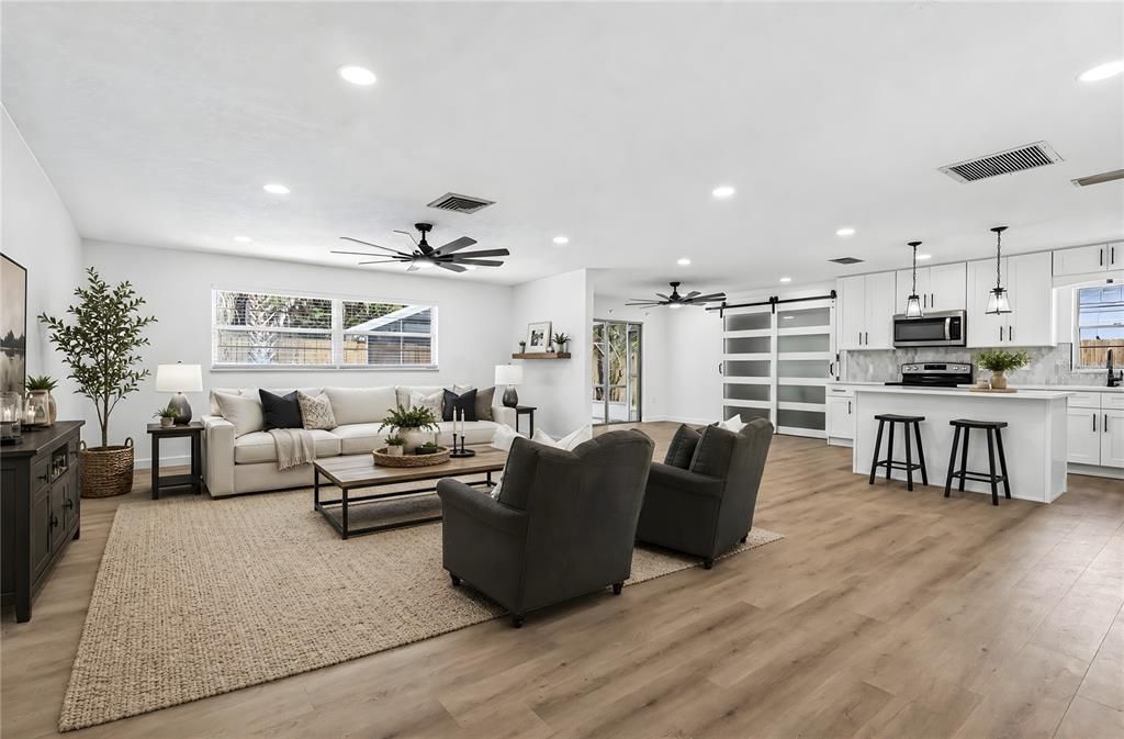 For Sale: $475,000 (4 beds, 2 baths, 1709 Square Feet)