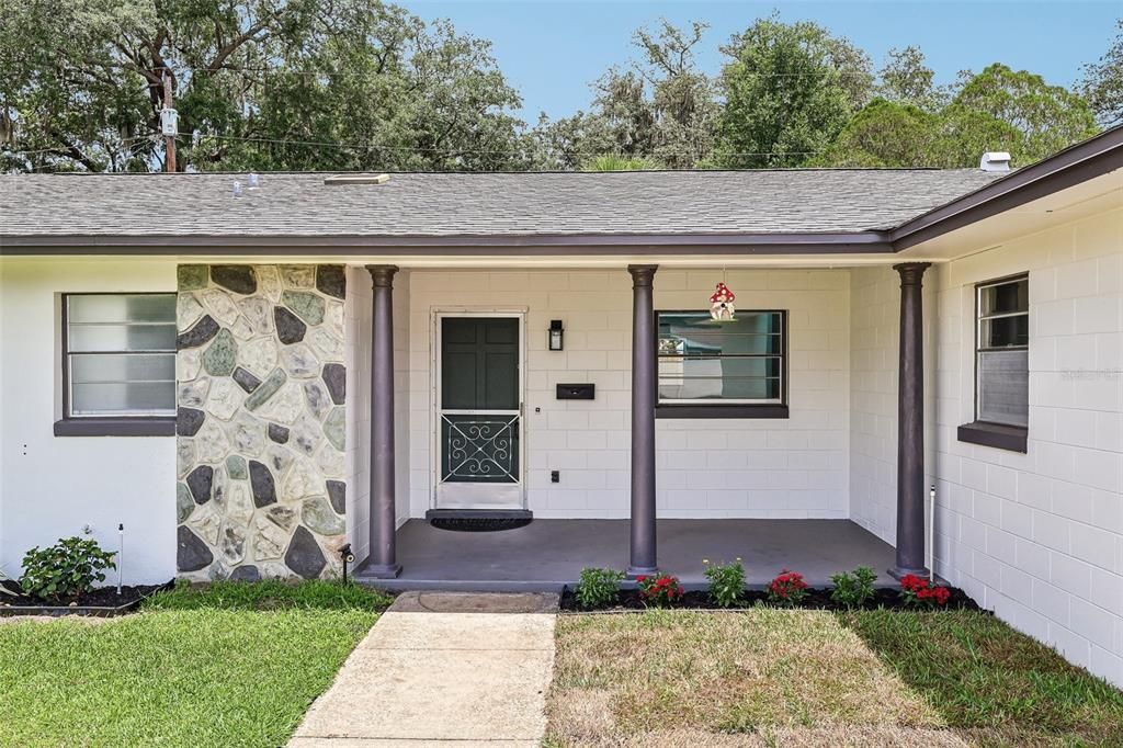 For Sale: $475,000 (4 beds, 2 baths, 1709 Square Feet)