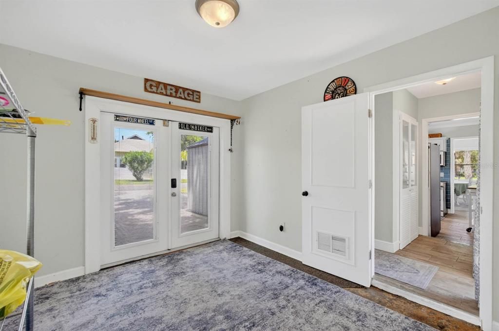 For Sale: $380,000 (4 beds, 2 baths, 1709 Square Feet)
