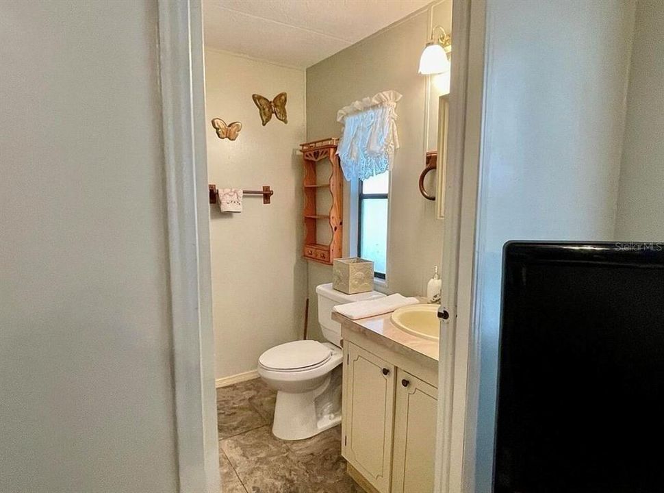 For Sale: $97,800 (2 beds, 2 baths, 900 Square Feet)