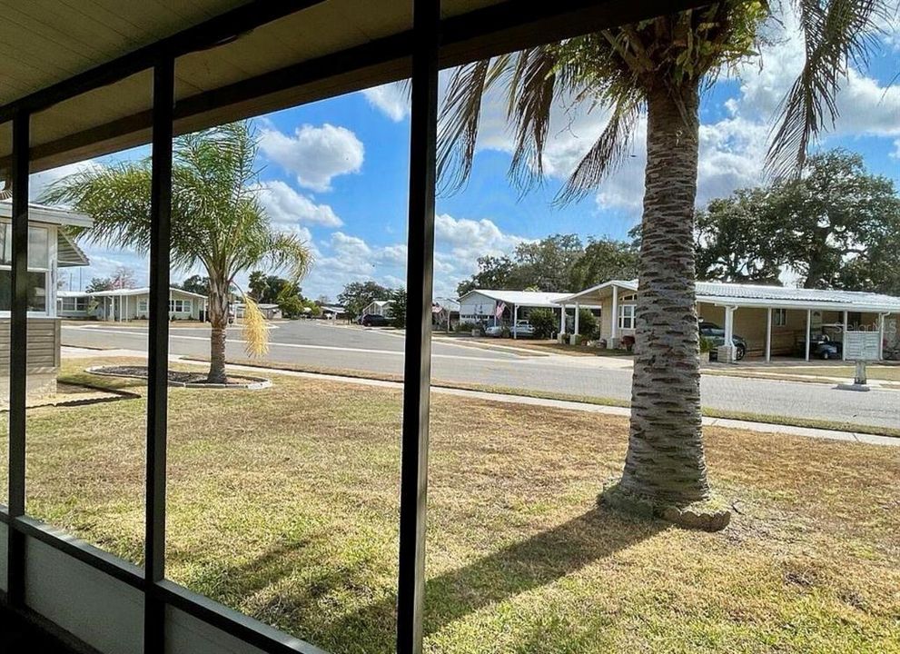 For Sale: $97,800 (2 beds, 2 baths, 900 Square Feet)