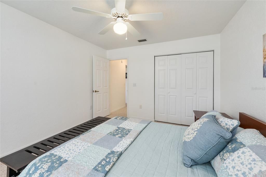 For Sale: $162,900 (2 beds, 2 baths, 1096 Square Feet)