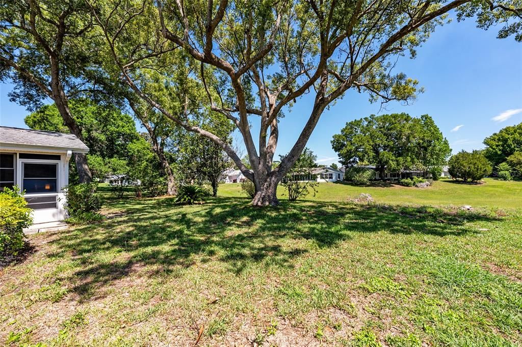 For Sale: $162,900 (2 beds, 2 baths, 1096 Square Feet)