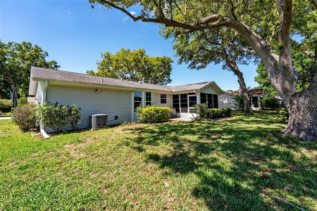 For Sale: $162,900 (2 beds, 2 baths, 1096 Square Feet)