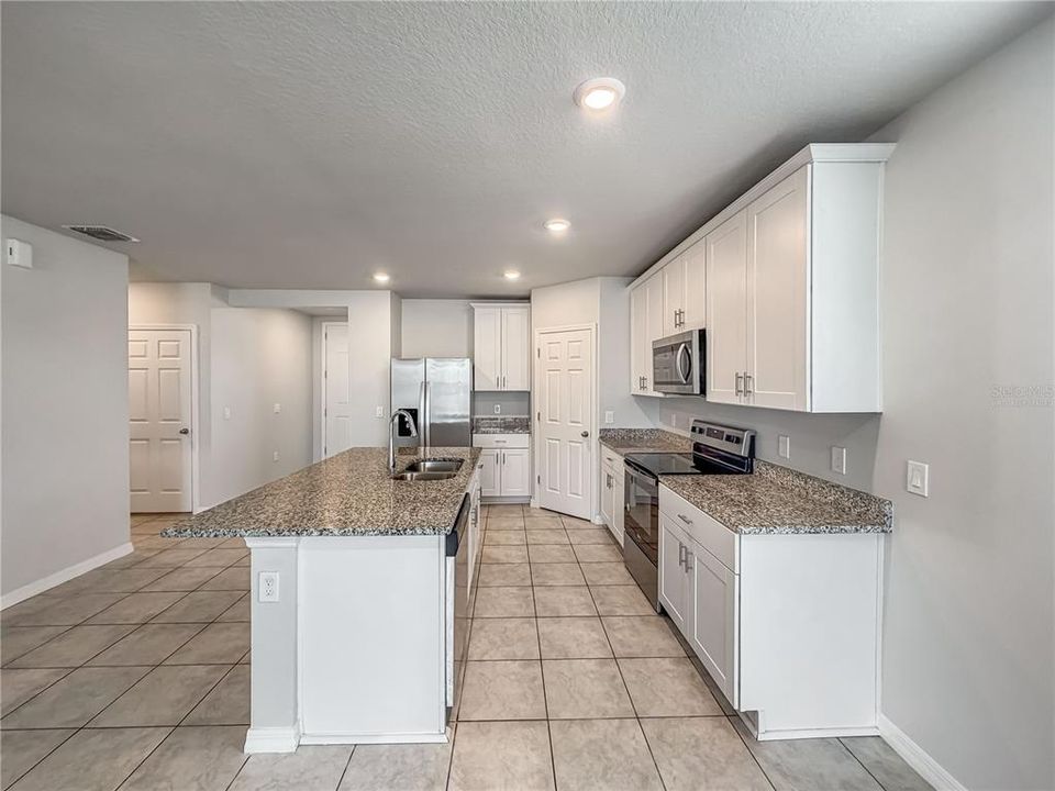 For Sale: $282,000 (3 beds, 2 baths, 1734 Square Feet)