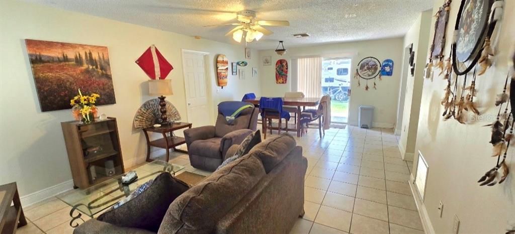Active With Contract: $152,500 (2 beds, 2 baths, 1025 Square Feet)