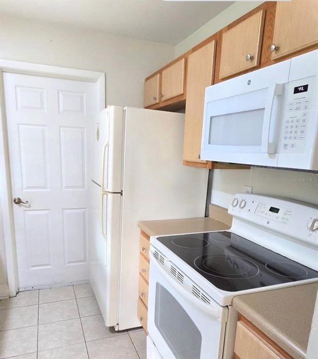 Active With Contract: $152,500 (2 beds, 2 baths, 1025 Square Feet)