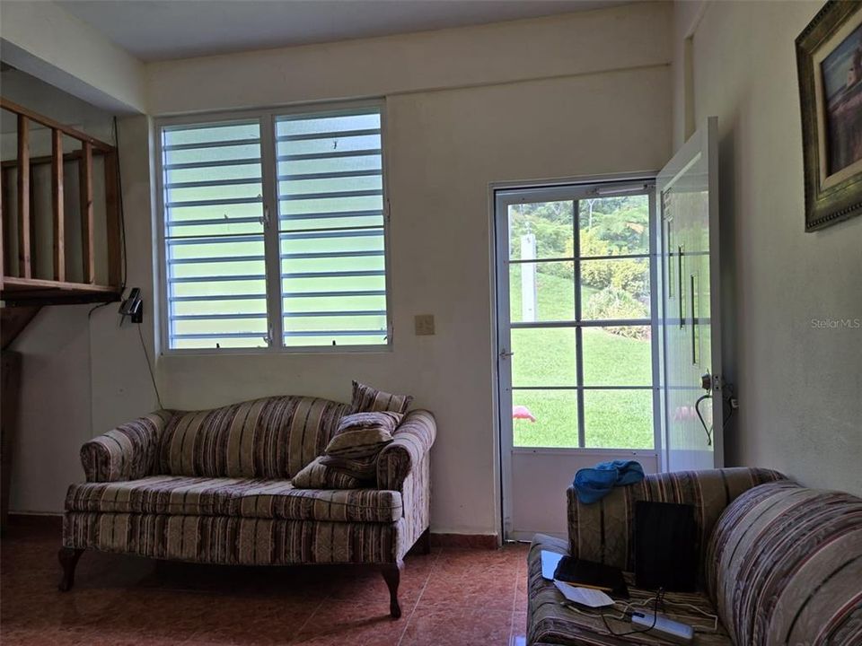 For Sale: $250,000 (4 beds, 3 baths, 1432 Square Feet)