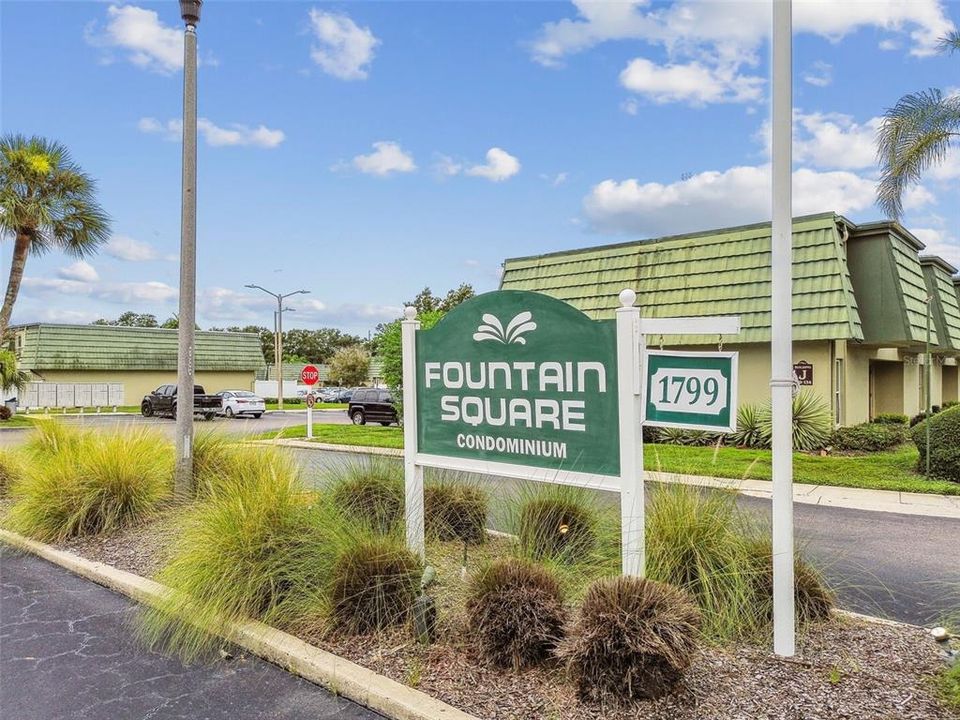 For Sale: $165,000 (2 beds, 1 baths, 813 Square Feet)