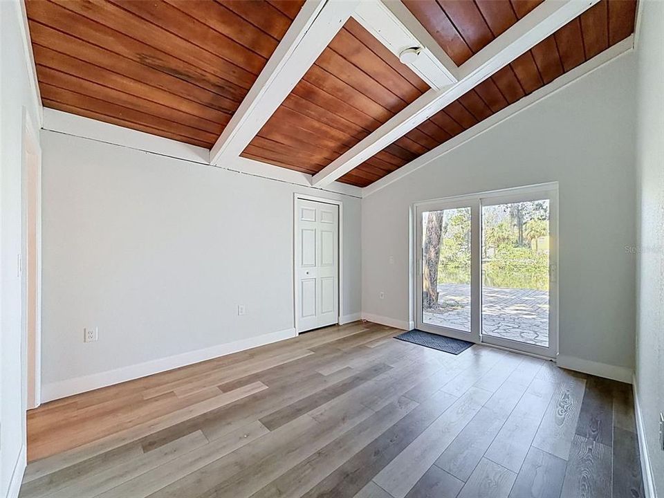 На продажу: $335,000 (3 спален, 2 ванн, 1400 Квадратных фут)
