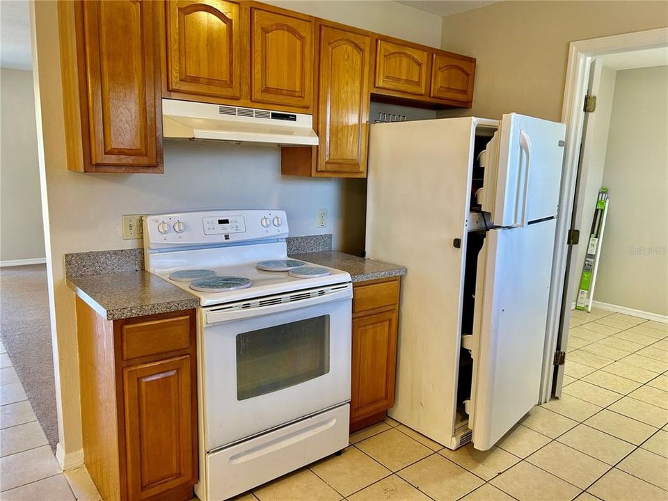 For Sale: $255,000 (3 beds, 2 baths, 1450 Square Feet)