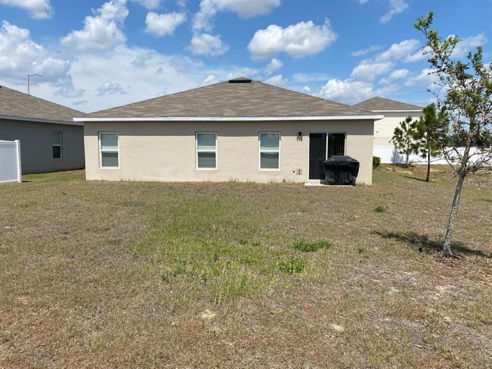 For Sale: $301,000 (3 beds, 2 baths, 1450 Square Feet)