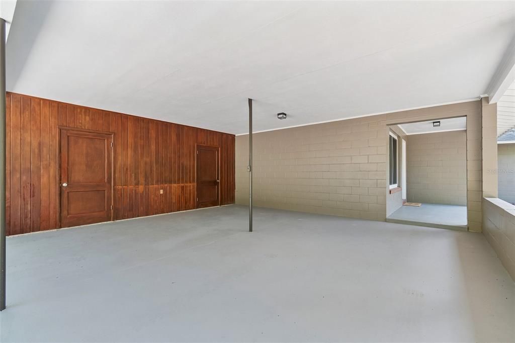 Active With Contract: $399,900 (3 beds, 2 baths, 1901 Square Feet)