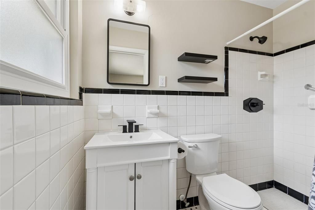 Active With Contract: $399,900 (3 beds, 2 baths, 1901 Square Feet)