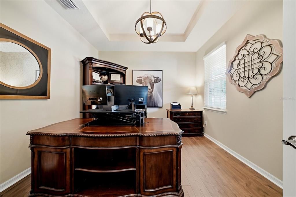 For Sale: $699,000 (5 beds, 4 baths, 3576 Square Feet)
