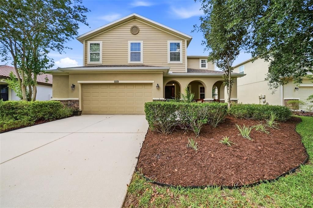 For Sale: $699,000 (5 beds, 4 baths, 3576 Square Feet)