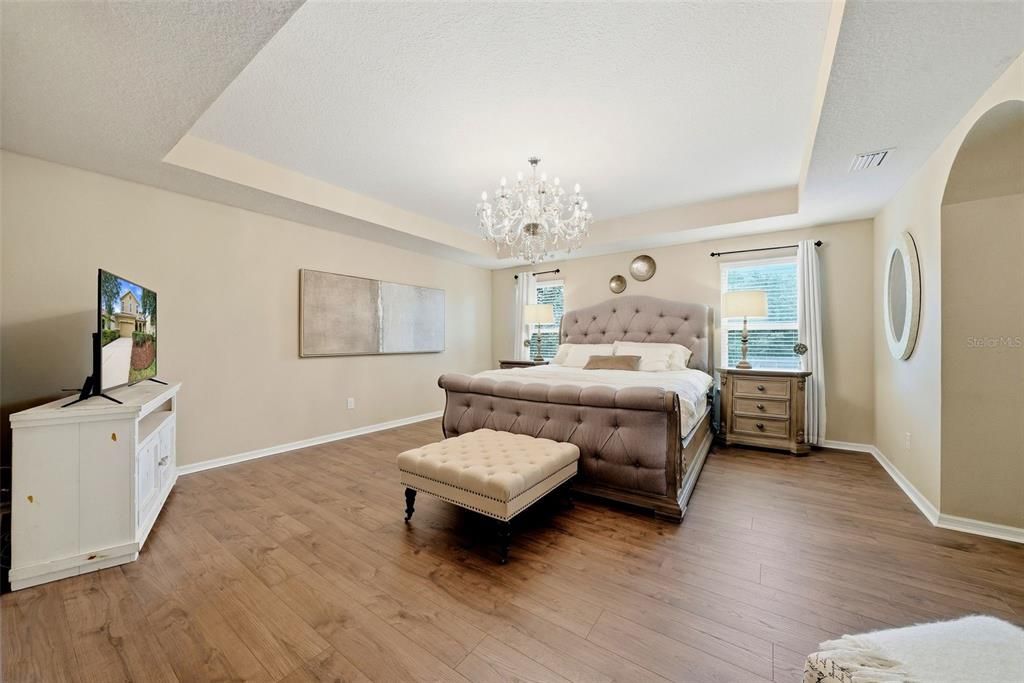 For Sale: $699,000 (5 beds, 4 baths, 3576 Square Feet)