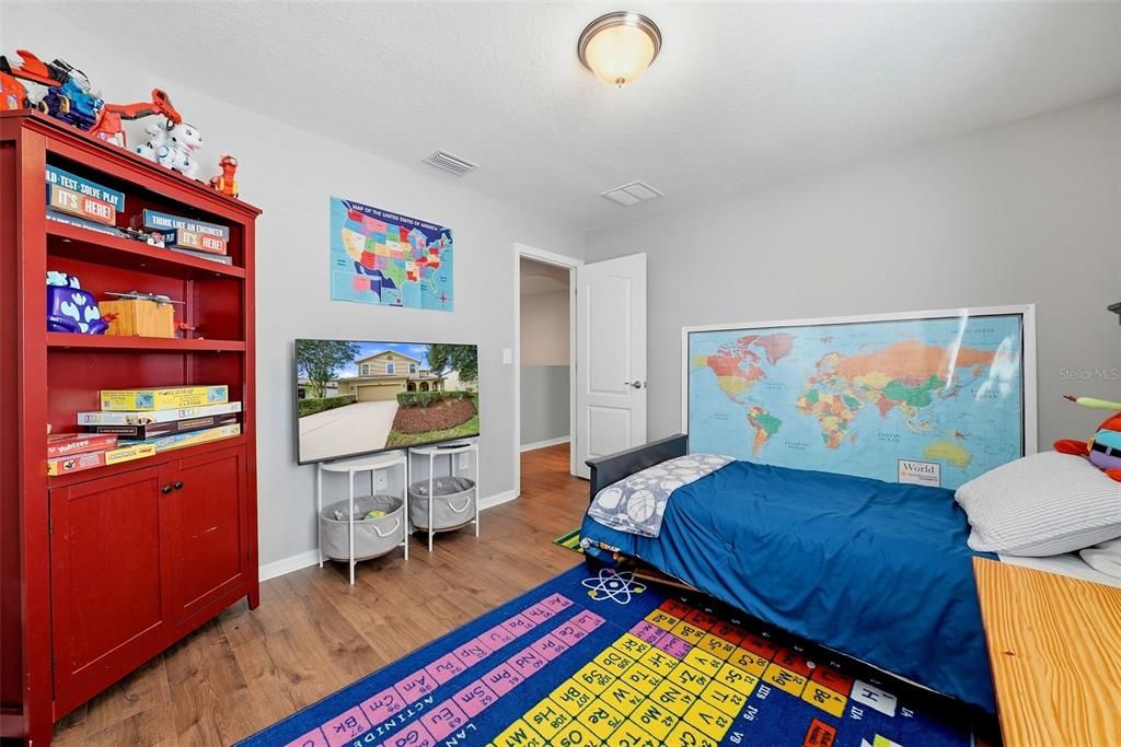 For Sale: $699,000 (5 beds, 4 baths, 3576 Square Feet)