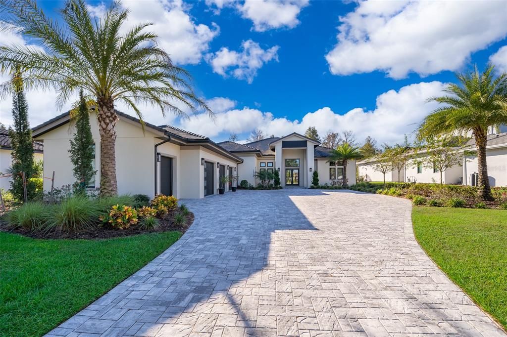For Sale: $2,495,000 (4 beds, 5 baths, 4428 Square Feet)