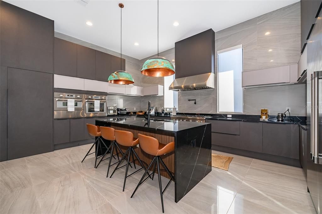 For Sale: $2,495,000 (4 beds, 5 baths, 4428 Square Feet)