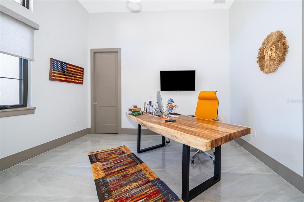 For Sale: $2,495,000 (4 beds, 5 baths, 4428 Square Feet)