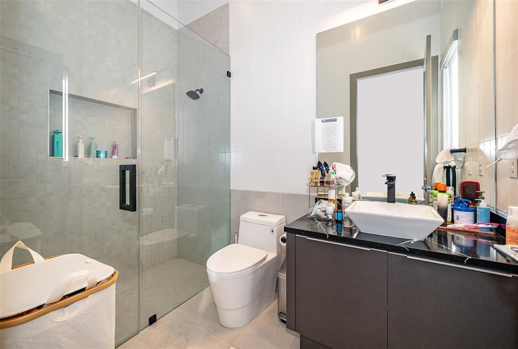 For Sale: $2,495,000 (4 beds, 5 baths, 4428 Square Feet)