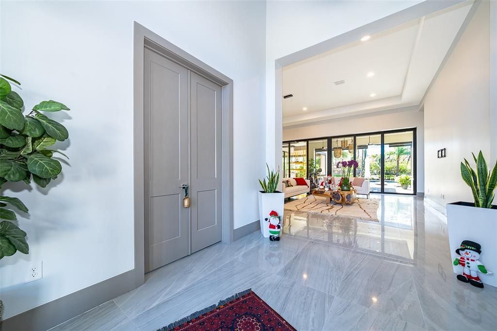 For Sale: $2,495,000 (4 beds, 5 baths, 4428 Square Feet)