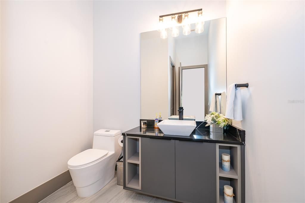 For Sale: $2,495,000 (4 beds, 5 baths, 4428 Square Feet)