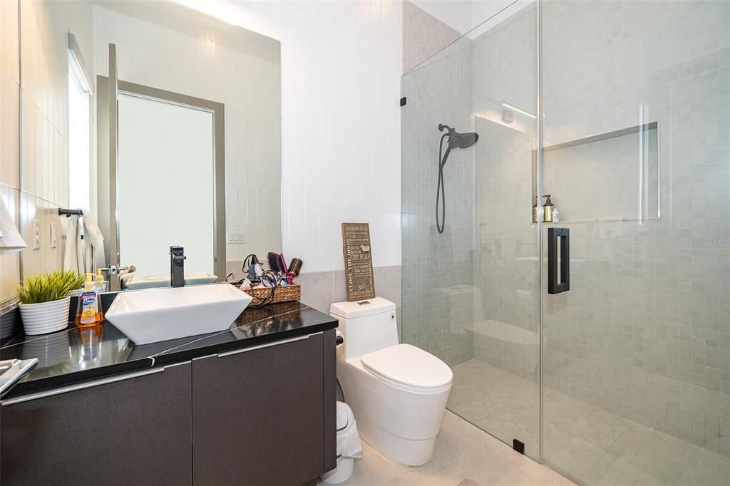 For Sale: $2,495,000 (4 beds, 5 baths, 4428 Square Feet)