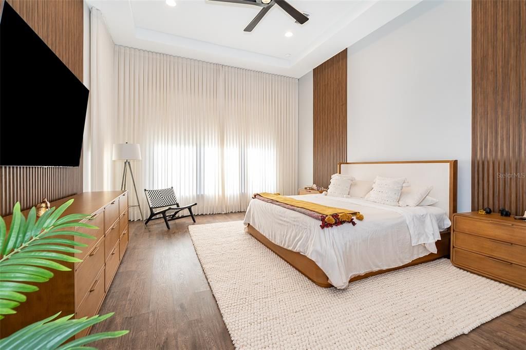 For Sale: $2,495,000 (4 beds, 5 baths, 4428 Square Feet)