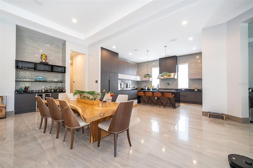 For Sale: $2,495,000 (4 beds, 5 baths, 4428 Square Feet)