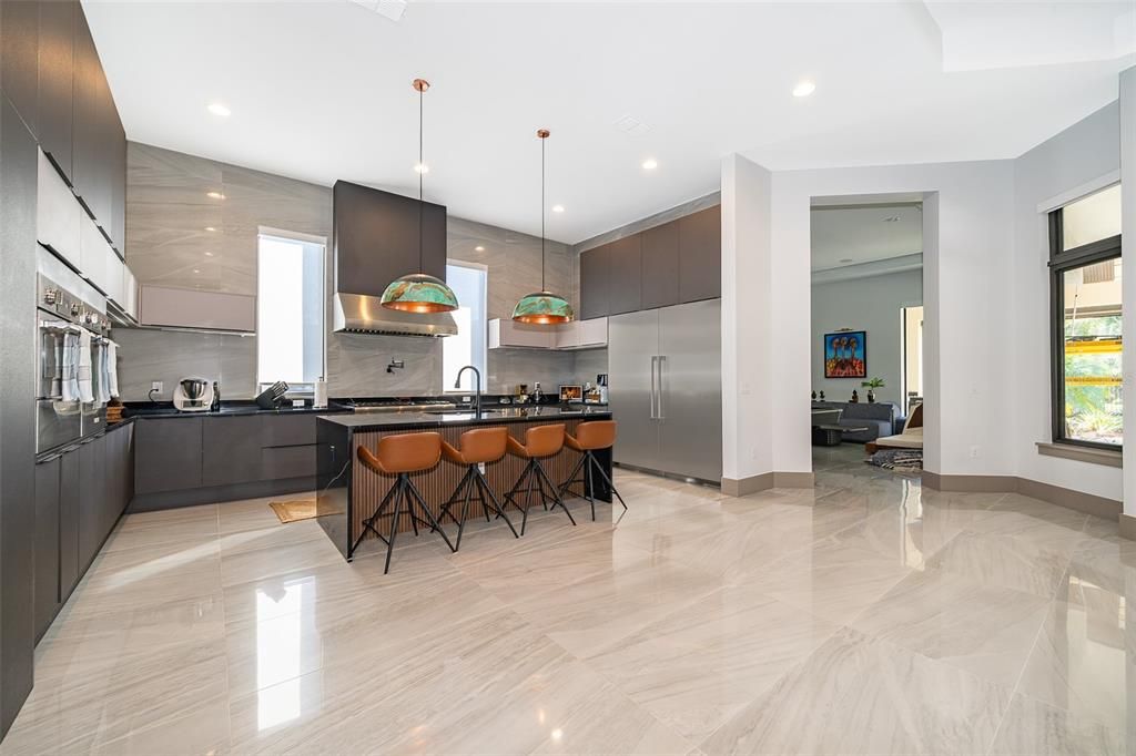 For Sale: $2,495,000 (4 beds, 5 baths, 4428 Square Feet)