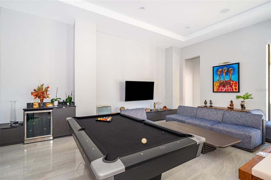 For Sale: $2,495,000 (4 beds, 5 baths, 4428 Square Feet)
