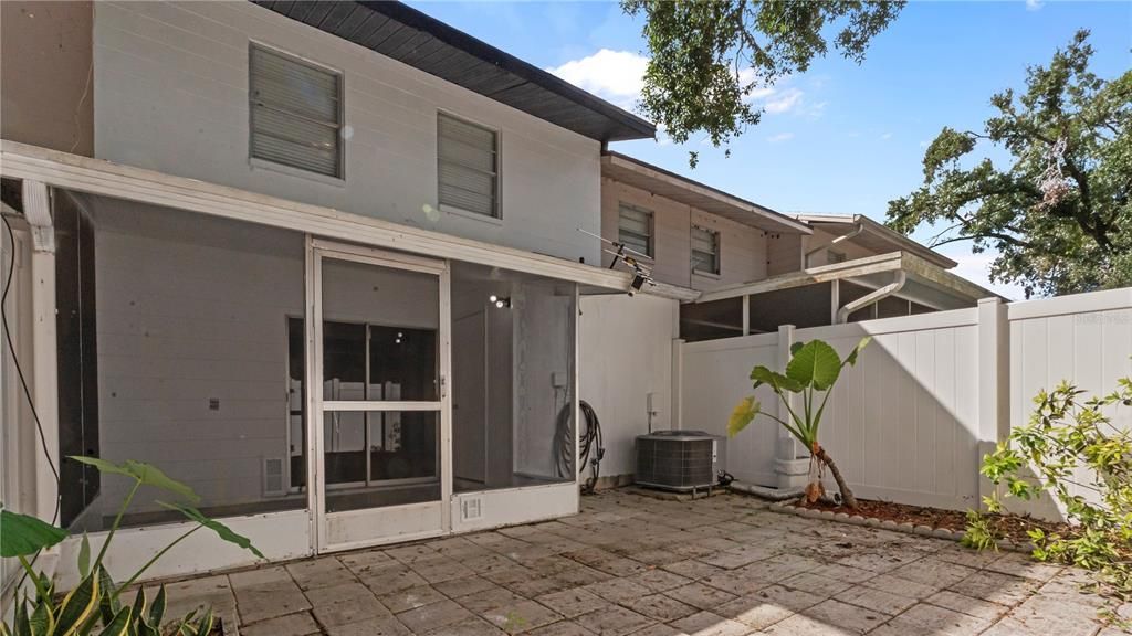 На продажу: $295,000 (3 спален, 2 ванн, 1453 Квадратных фут)